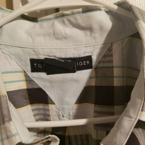 A like new multiple color shirt..